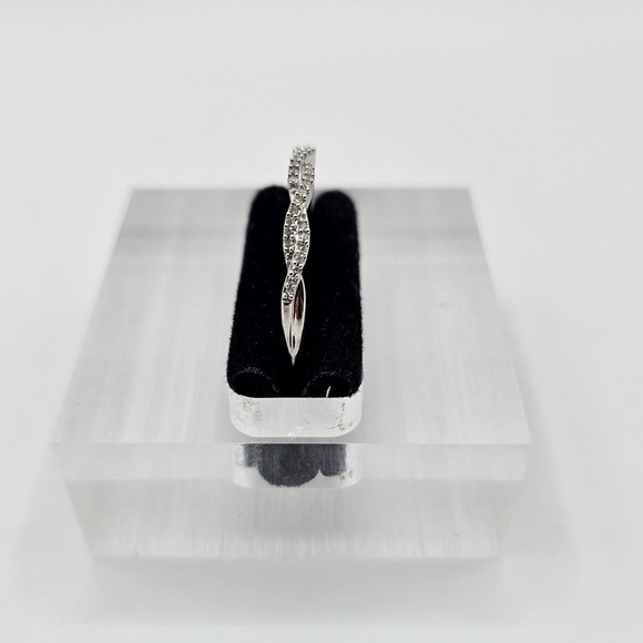 0.20 CT Double Twist Natural Diamond Sterling Silver Ring - Picture 5 of 5